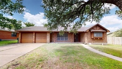 Building Photo - 302 Laurel St