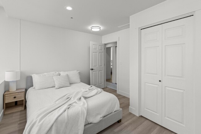 Building Photo - 48 W Broadway