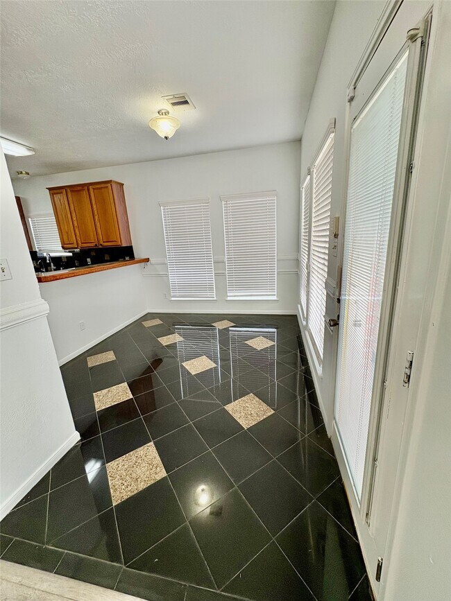 Building Photo - 6206 Paddle Wheel Dr