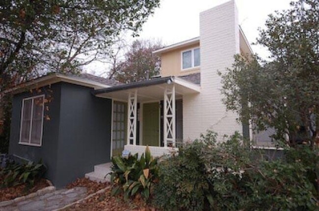 Building Photo - 4406 Bennett Ave