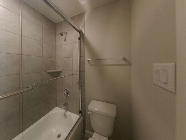 Building Photo - 9835 Willow Creek Commerce Dr