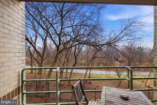 Building Photo - 2141 Wisconsin Ave NW