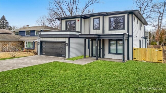 Building Photo - 148 Oak St