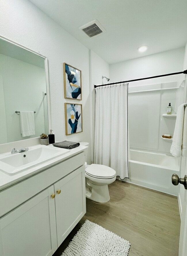 Building Photo - 28723 Bottom Grass Trl