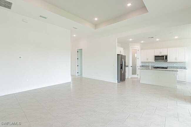 Building Photo - 420 NW 18th Pl