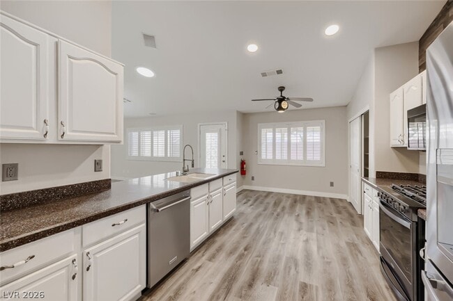 Building Photo - 4407 Golden Palomino Ln