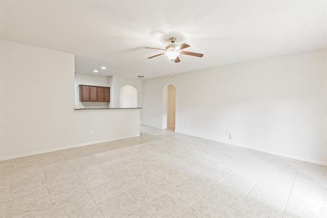 Building Photo - 1829 Persimmon Dr