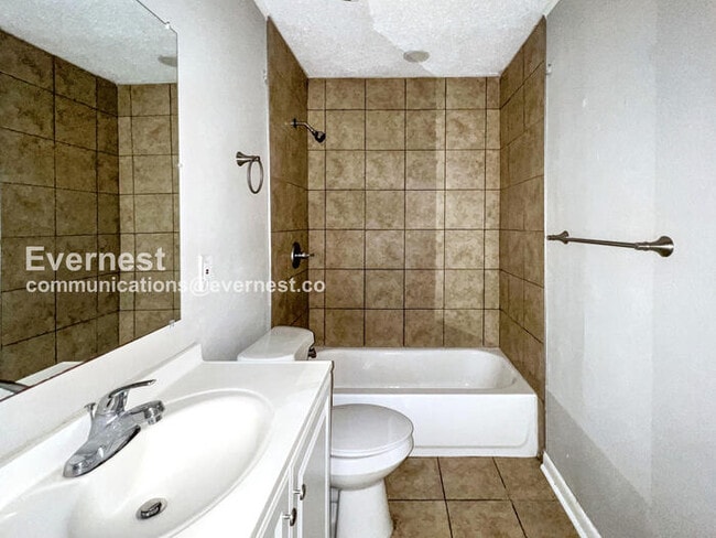 Building Photo - 110 Border Cir