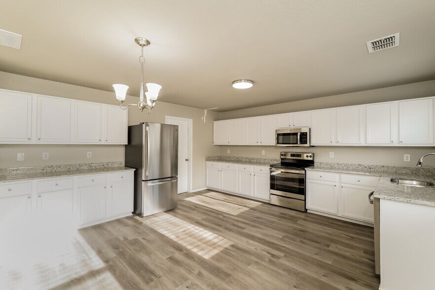 Building Photo - 3818 Ashleaf Pecan