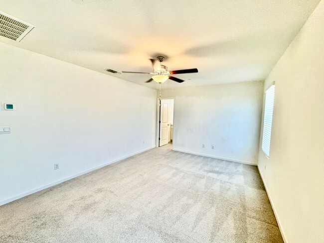 Building Photo - Perfect 5 bedroom, 3.5 bath home with attached private Casita - With Solar !