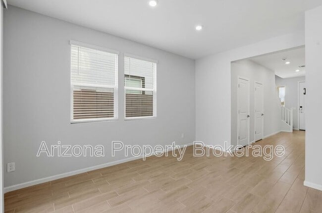 Building Photo - 17232 W Paraiso Ln