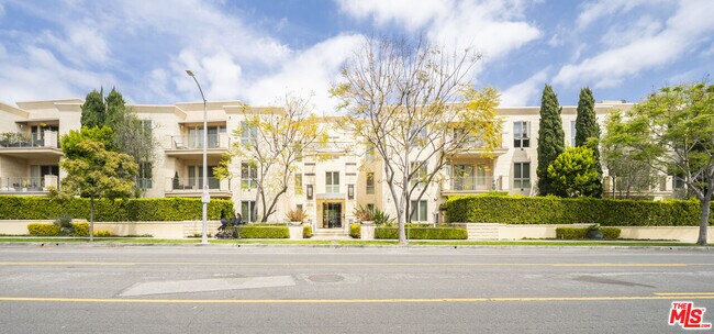 Building Photo - 1318 S Roxbury Dr