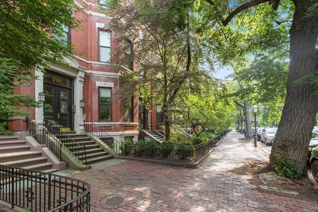Building Photo - 230 Marlborough St