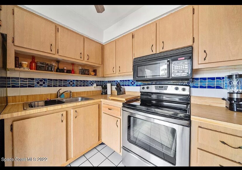 Primary Photo - 201 Taylor Ave