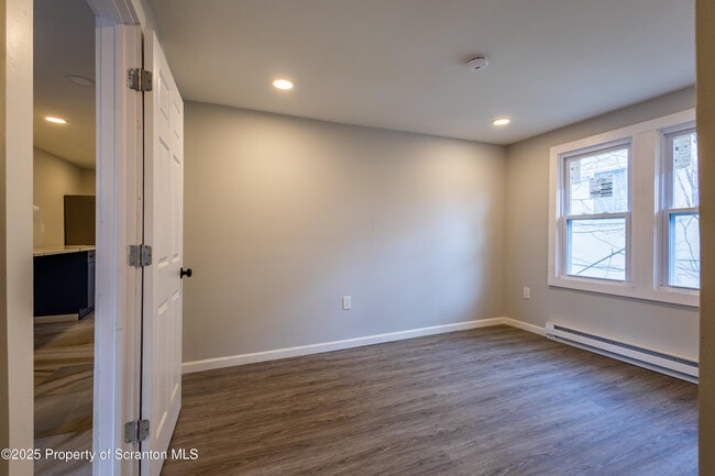 Building Photo - 601 Clay Ave