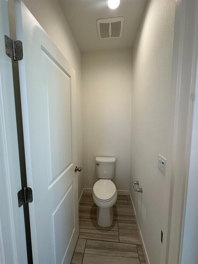 Building Photo - 4249 Hillside Rd