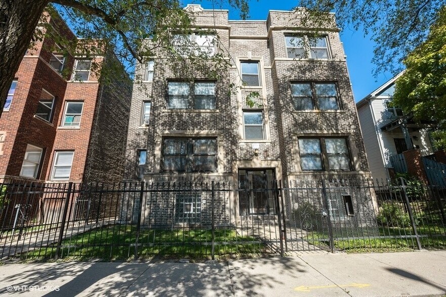 Building Photo - 4936 W Jackson Blvd