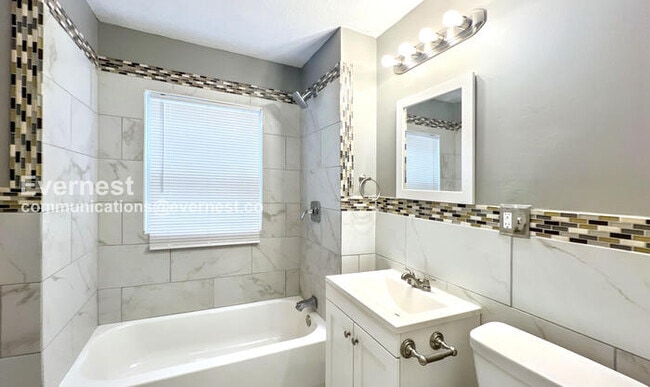 Building Photo - 3421 Indiana Ave