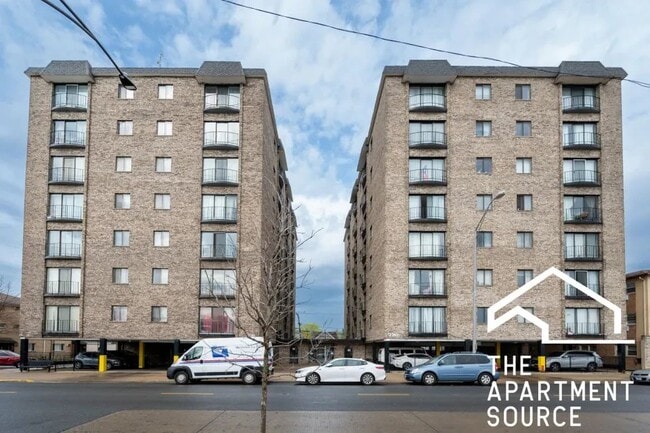 Building Photo - 2300 N Harlem Ave