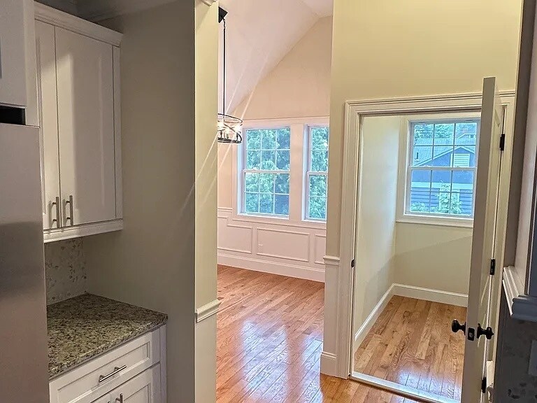 Flex dining/office space off kitchen - 117 Sharon St