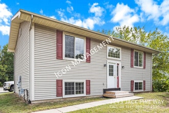 Building Photo - 1243 Jack Pine Way