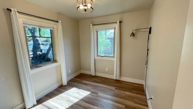 Building Photo - Extensively Renovated 3 Bedroom, 2 Bathroom Charmer in the Historic Railroad District