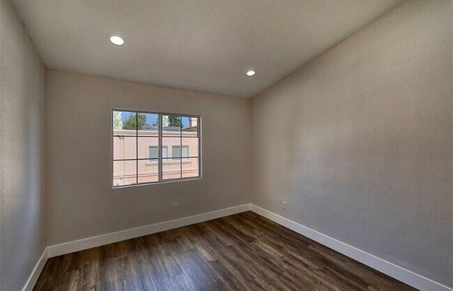 Building Photo - 25136 Steinbeck Ave