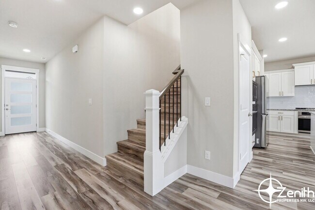 Building Photo - 8524 N 1st St