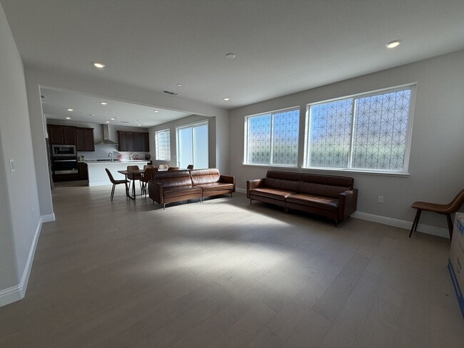 Building Photo - Beautiful 5 bedroom, 4 bathroom 2 story home in Rancho Cordova!!!