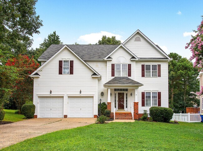 Building Photo - HAMPTON PARK - Pristine 4-5 bedroom home a...