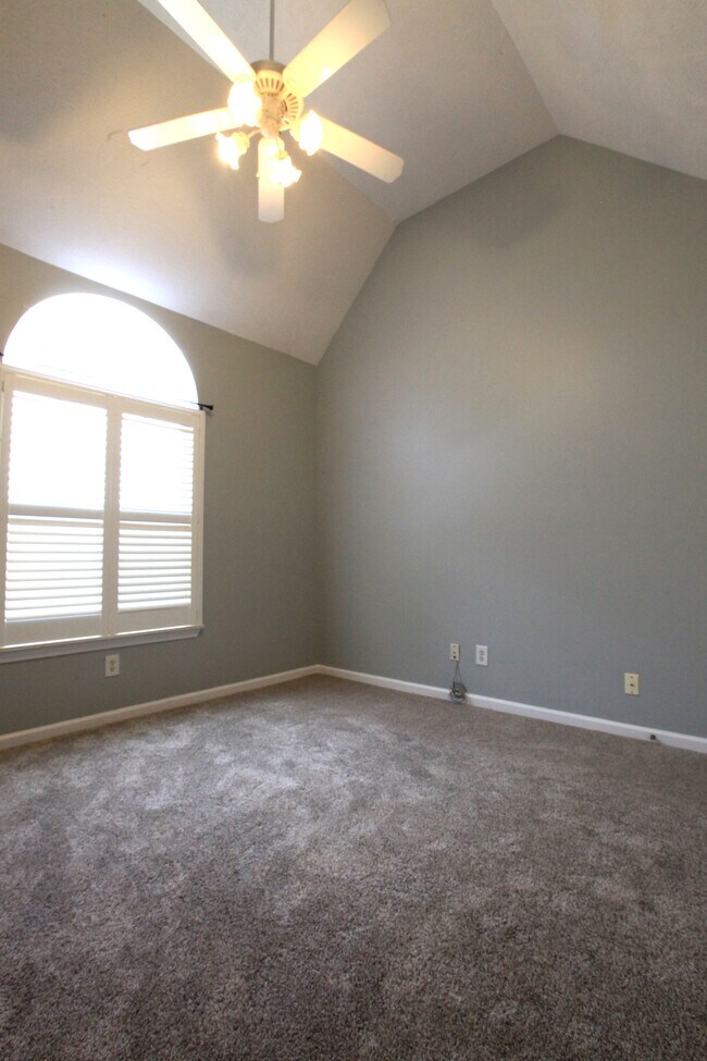Building Photo - 2105 Academy Way