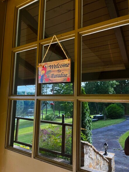 Building Photo - 1549 Lake Koinonia Dr