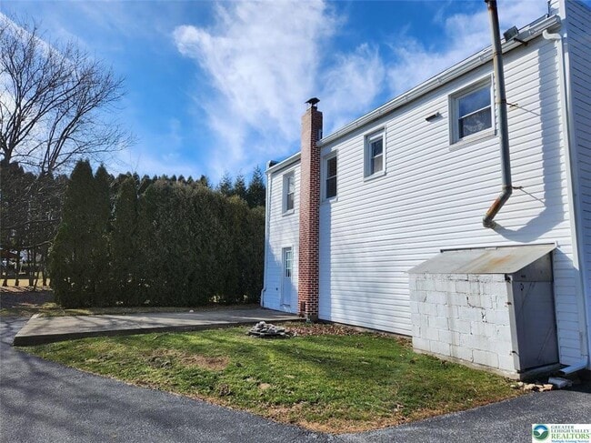 Building Photo - 5543 PA-873