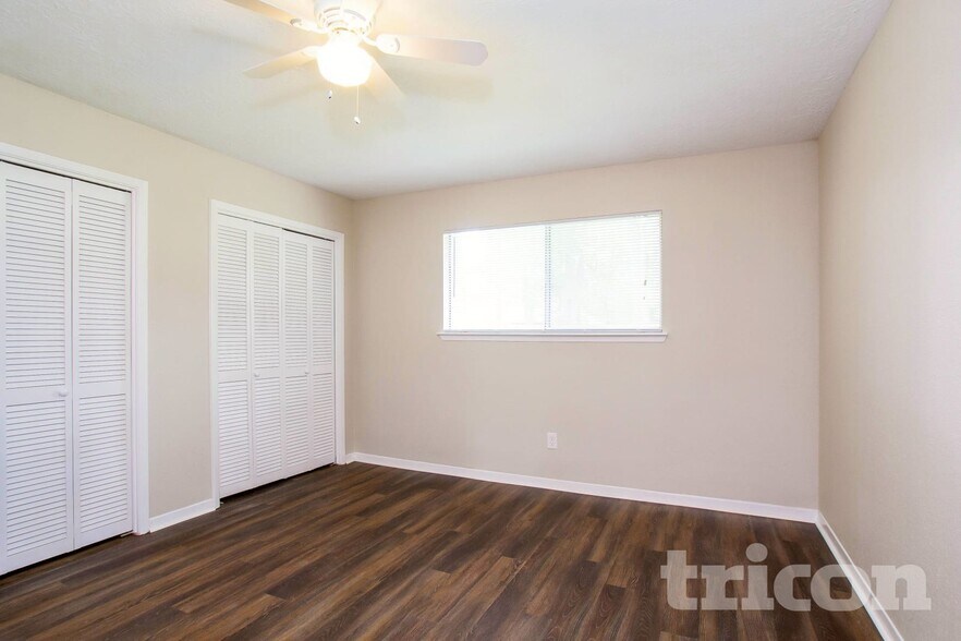 Building Photo - 3623 Village Grove Dr