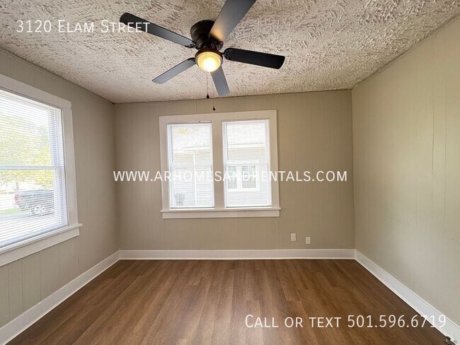 Building Photo - 3120 Elam St