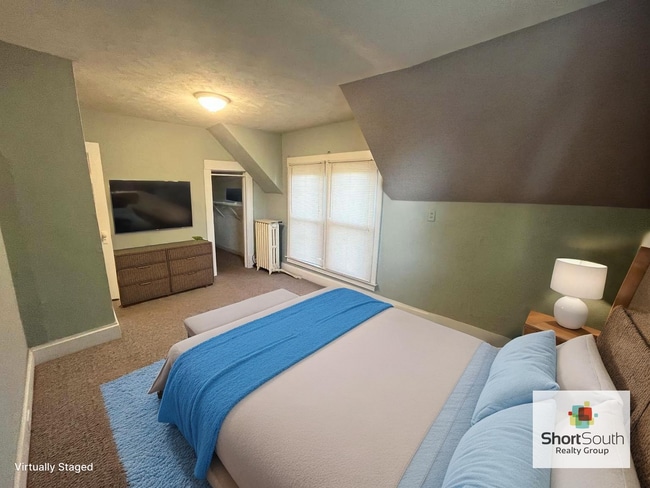 Building Photo - 3 bed 1.5 bath Single Family Home
