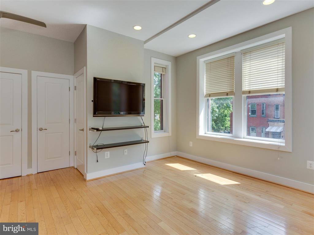 Building Photo - 500 M St NW