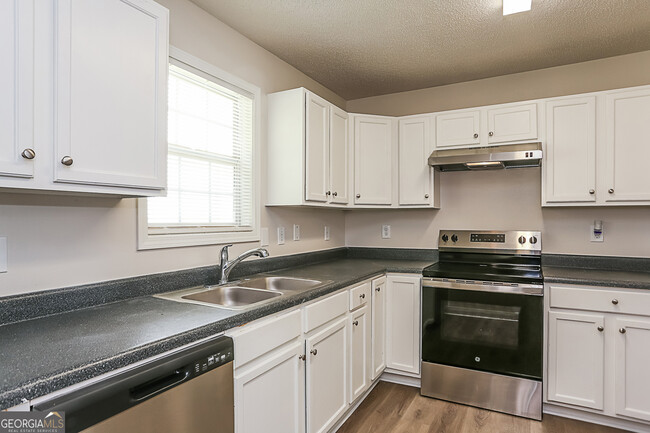 Building Photo - 6802 Browns Mill Walk