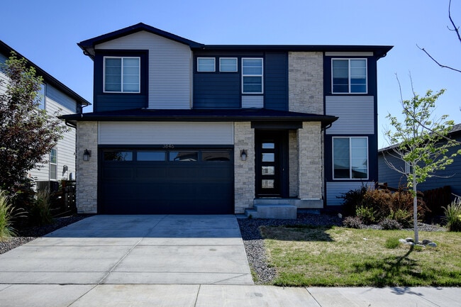 Building Photo - 3846 N Catawba Way