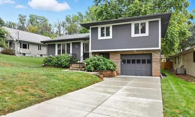 Building Photo - 315 Morgan St