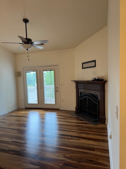 Building Photo - 11719 Ridgeway Park Dr