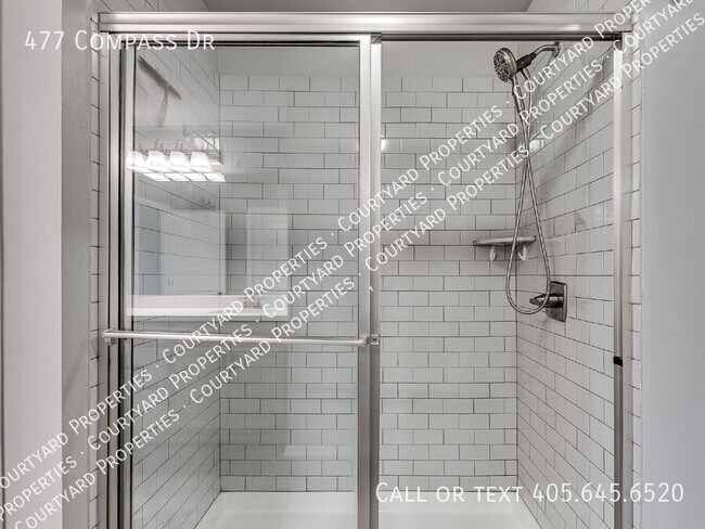 Building Photo - 477 Compass Dr