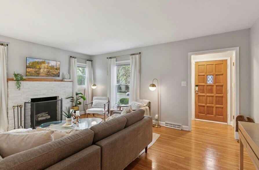 Building Photo - 5217 France Ave S