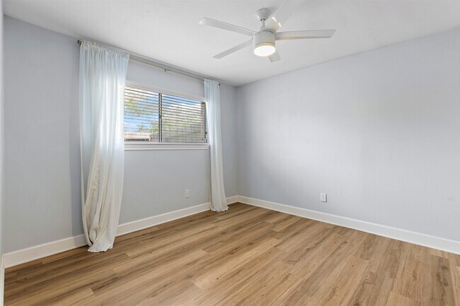 Building Photo - 202 Coppersmith Dr