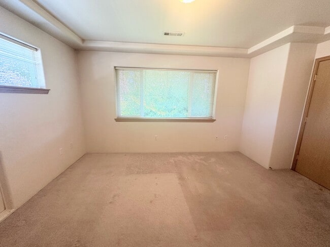 Building Photo - 1341 Evan Ln