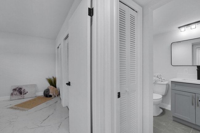 Building Photo - 750 NE Spanish River Blvd