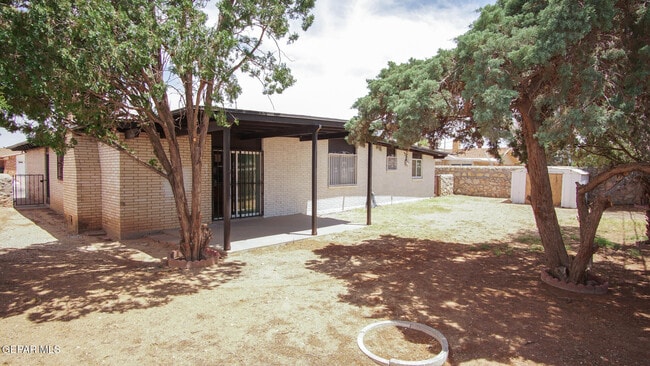 Building Photo - 9304 Lait Dr
