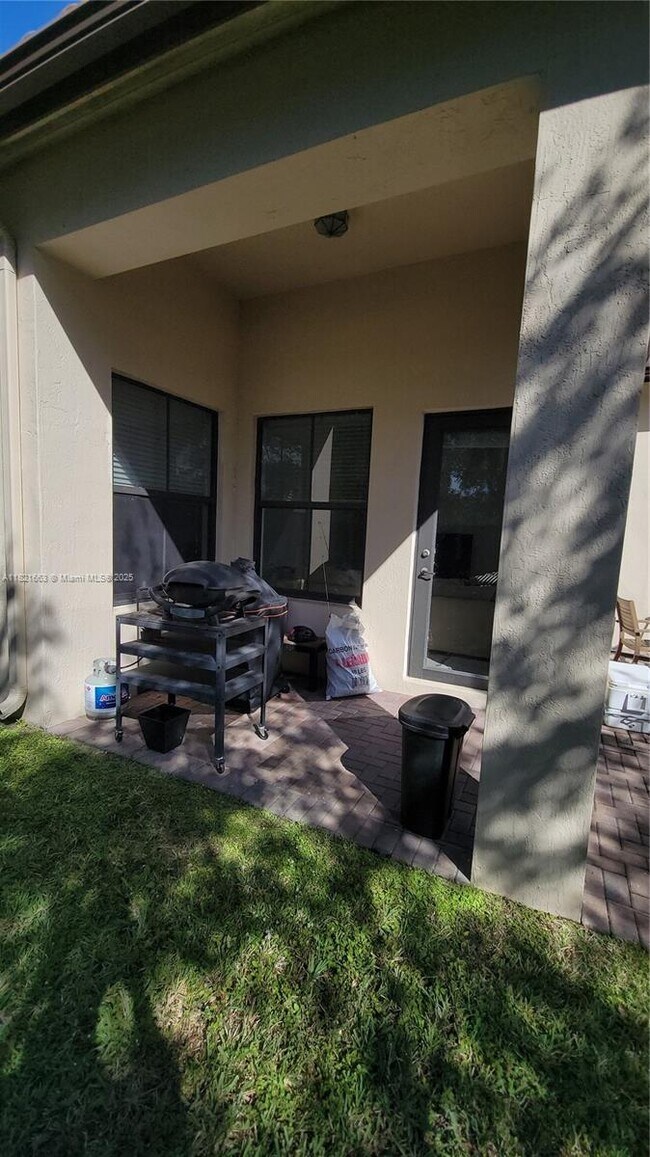 Building Photo - 3927 NW 84th Way