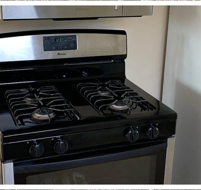 Building Photo - 4315 Essex St