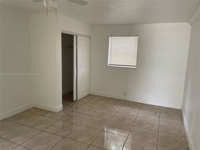 Building Photo - 2329 NE 173rd St